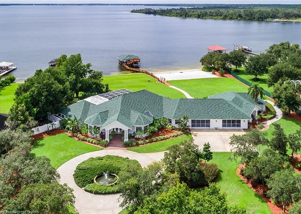 1st image of 124 Lagoni Ln