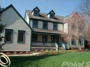 45731 Bloomcrest Dr, Northville, MI 48167