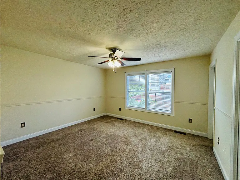 305 Silver Leaf Dr — Photo 12