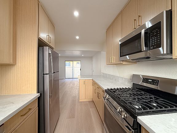 5th image of 4528 Murietta Ave APT 2