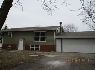 6836 S Sarah Ave, Rochelle, IL 61068