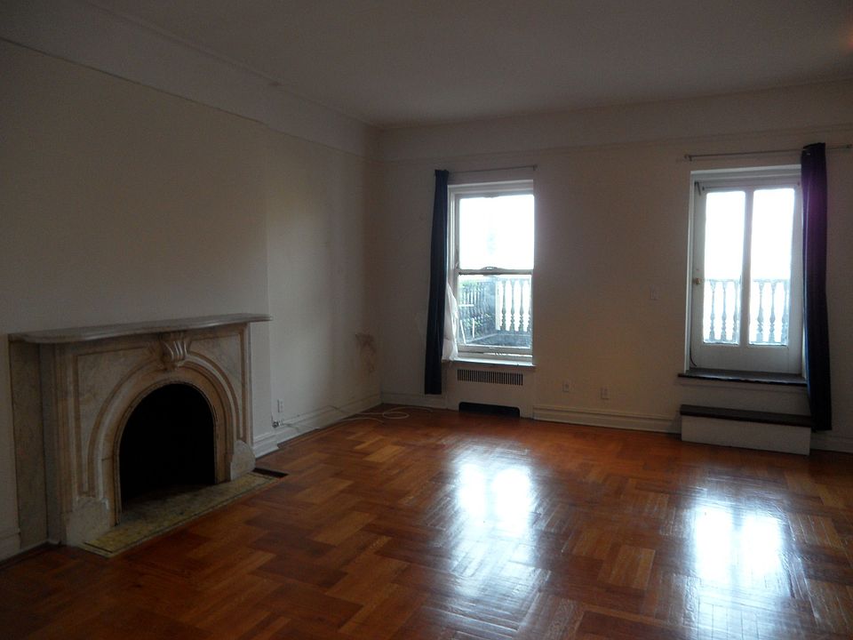 1st image of 6 Montague Ter APT 3D