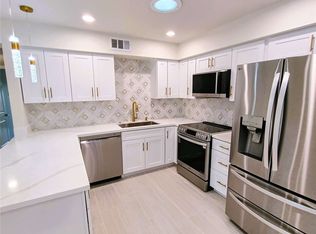 3028 Sunflower Cir E, Palm Springs, CA 92262