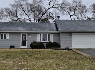 2N131 Pleasant Hill Rd, Carol Stream, IL 60188