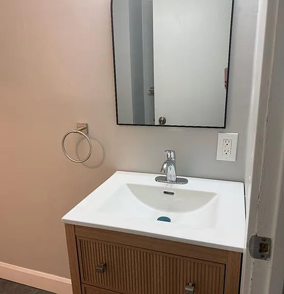 1536 Marentette Ave — Photo 6
