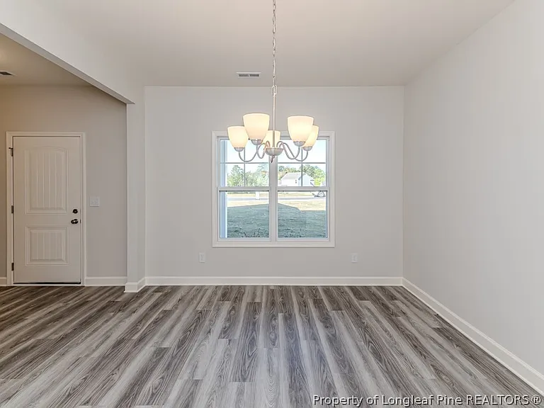 87 Onslow Ct — Photo 5