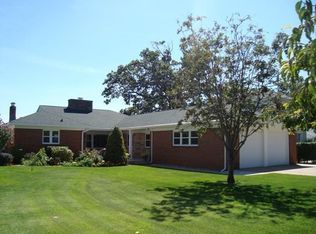 1401 Ruddiman Dr, Muskegon, MI 49445