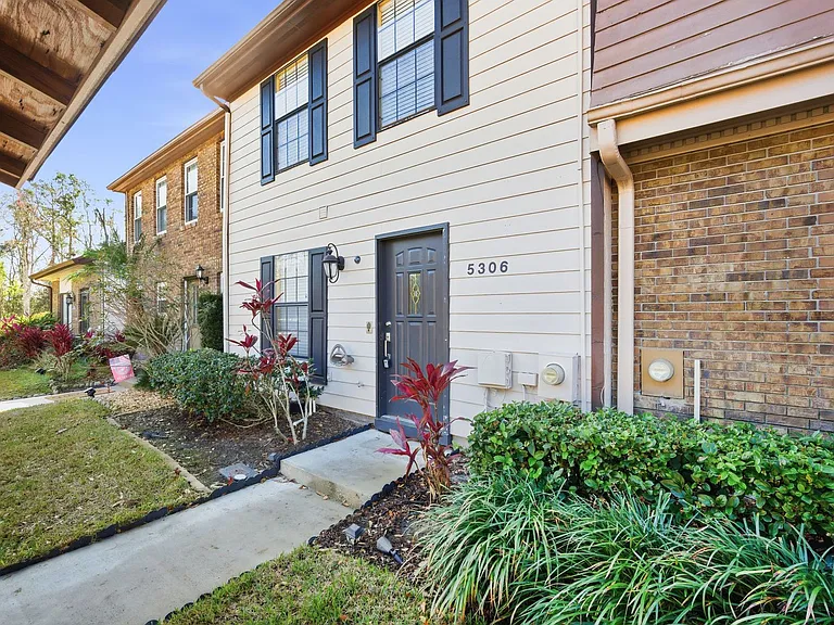 5306 Ridgewell Ct — Photo 2