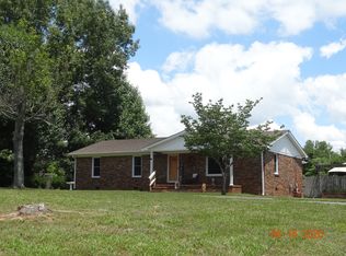 1093 Harrison Ferry Rd, McMinnville, TN 37110