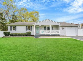 224 Avenue B, Ronkonkoma, NY 11779