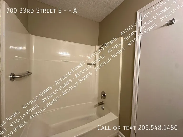 700 33rd St E #A — Photo 13