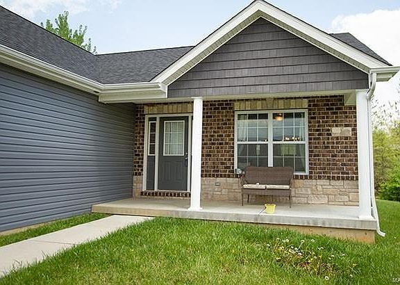 2nd image of 218 Cuivre Creek Dr