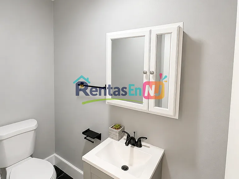 235 2nd St #2B — Photo 2
