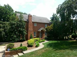 4845 Selwyn Dr, Winston Salem, NC 27104