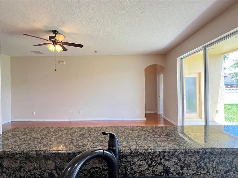 806 Lost Grove Cir — Photo 23