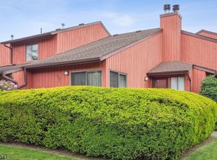 250 Ridgedale Ave APT S3, Florham Park, NJ 07932