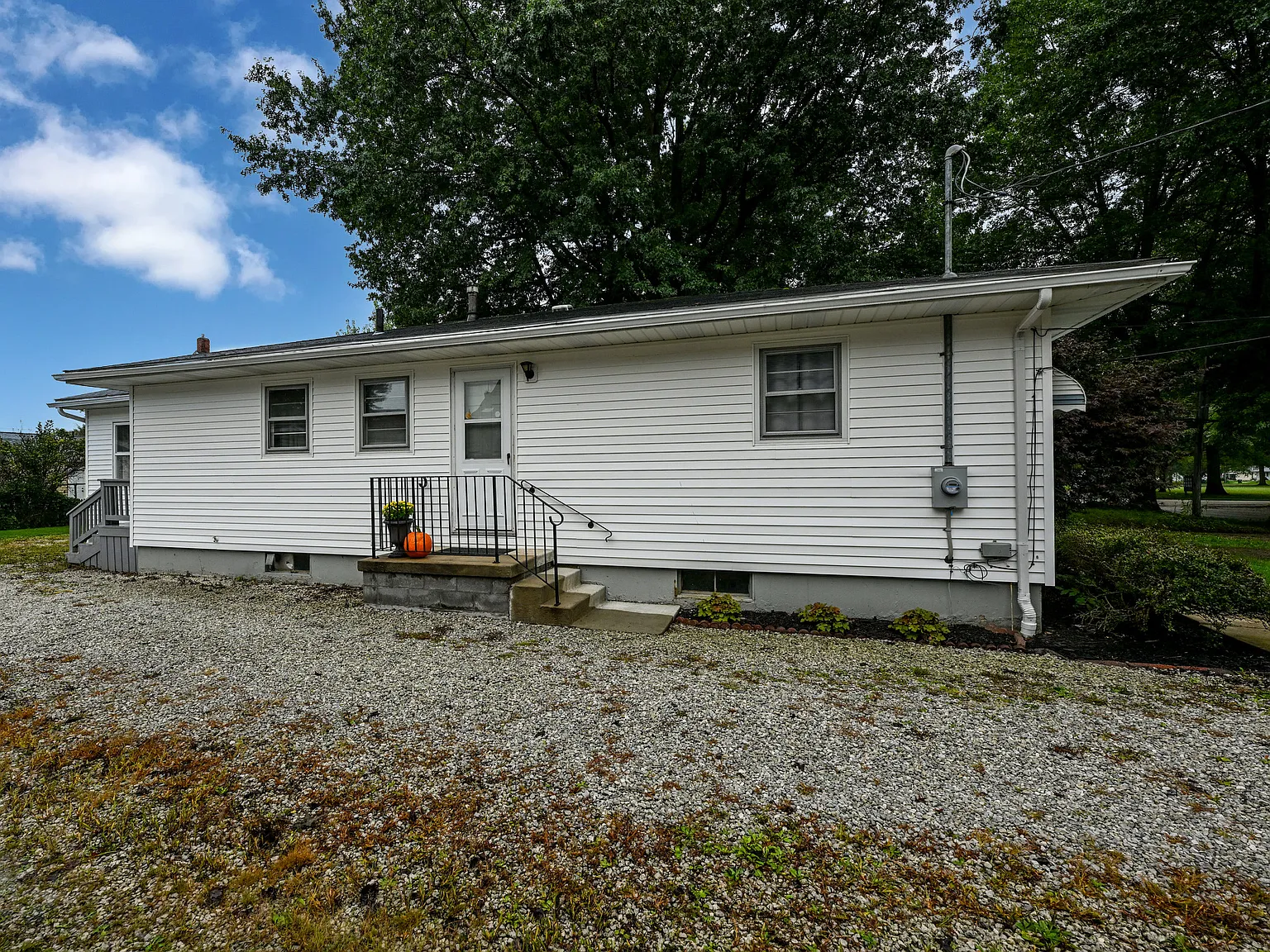 3 bed, 1232 sqft, $1,600 — Photo 4