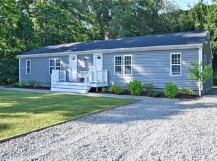 194 S Pier Rd, Narragansett, RI 02882