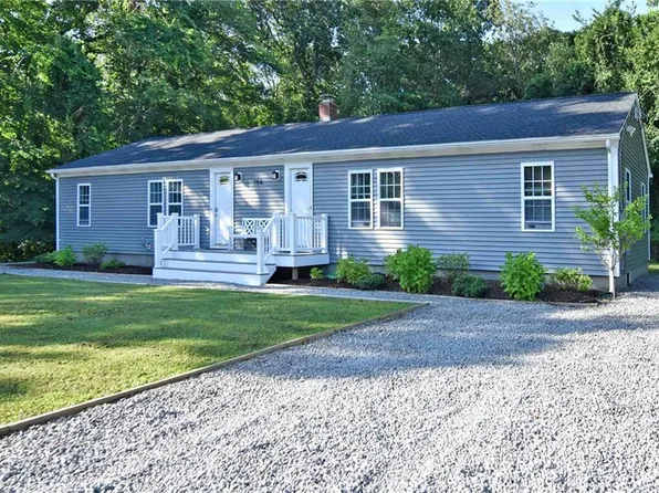 194 S Pier Rd, Narragansett, RI 02882