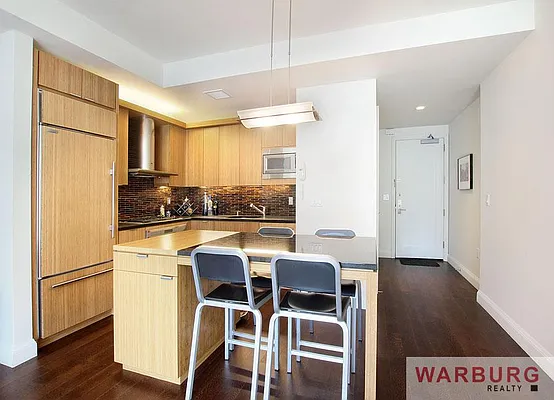 Sold by Warburg | media 17