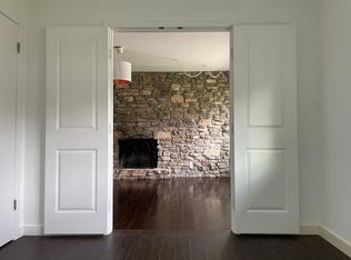 2211 Metcalfe Rd, Austin, TX 78741