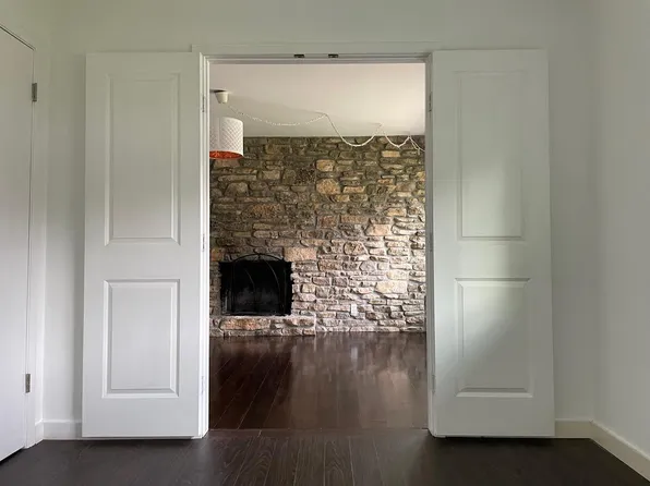 2211 Metcalfe Rd, Austin, TX 78741