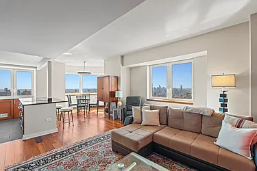 425 5th Avenue, #64A