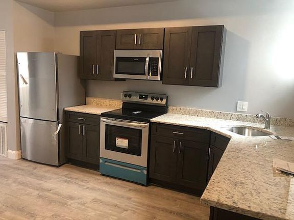 2nd image of 4139 Cambridge St Unit 2
