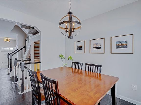 5th image of 114 Courtshire Ln