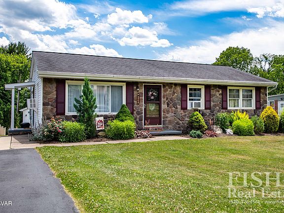 3rd image of 2864 Orchard Ave