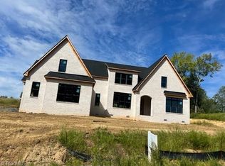 6817 Shields Dr, Oak Ridge, NC 27310