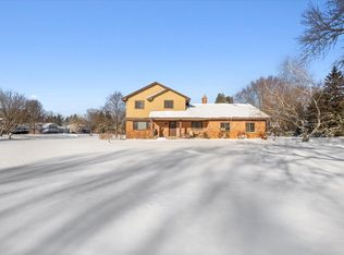 1633 Majon Dr, Highland, MI 48356