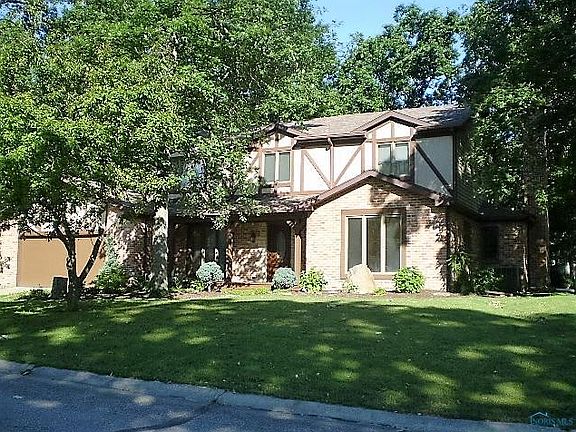 3rd image of 1976 Redwood Ave