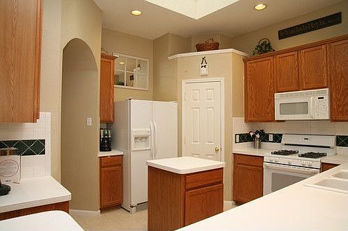 4th image of 1205 Taylor Ln