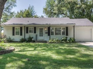 7016 Woodson St, Overland Park, KS 66204