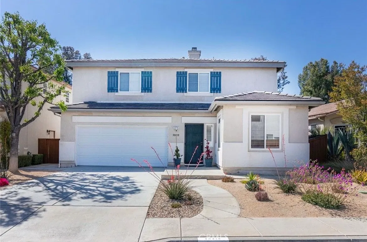 4 bed, 2141 sqft, $4,000 — Photo 2