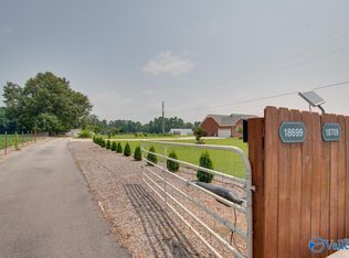 18709 Cross Key Rd, Athens, AL 35614