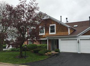 1937 Ardmore Ln APT D, Wheaton, IL 60189