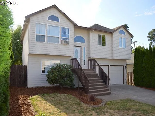 3413 NE 149th Ave photo 1