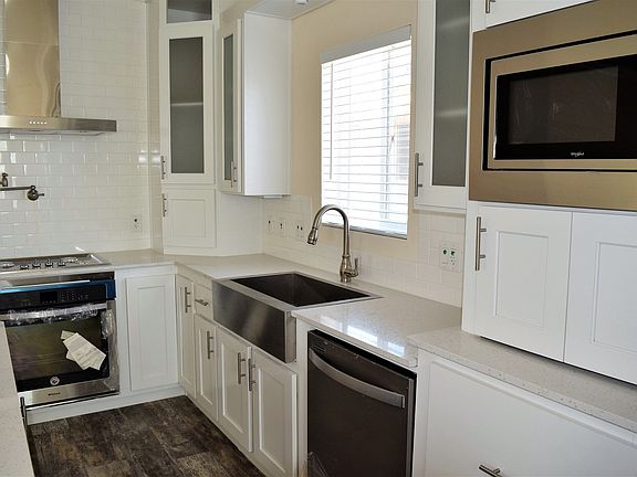 2nd image of 147 Gamay Cir