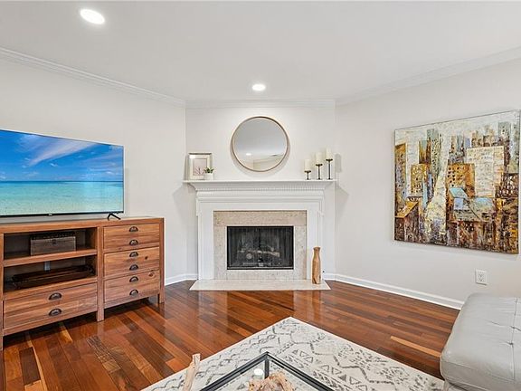 5th image of 266 Chase Rd