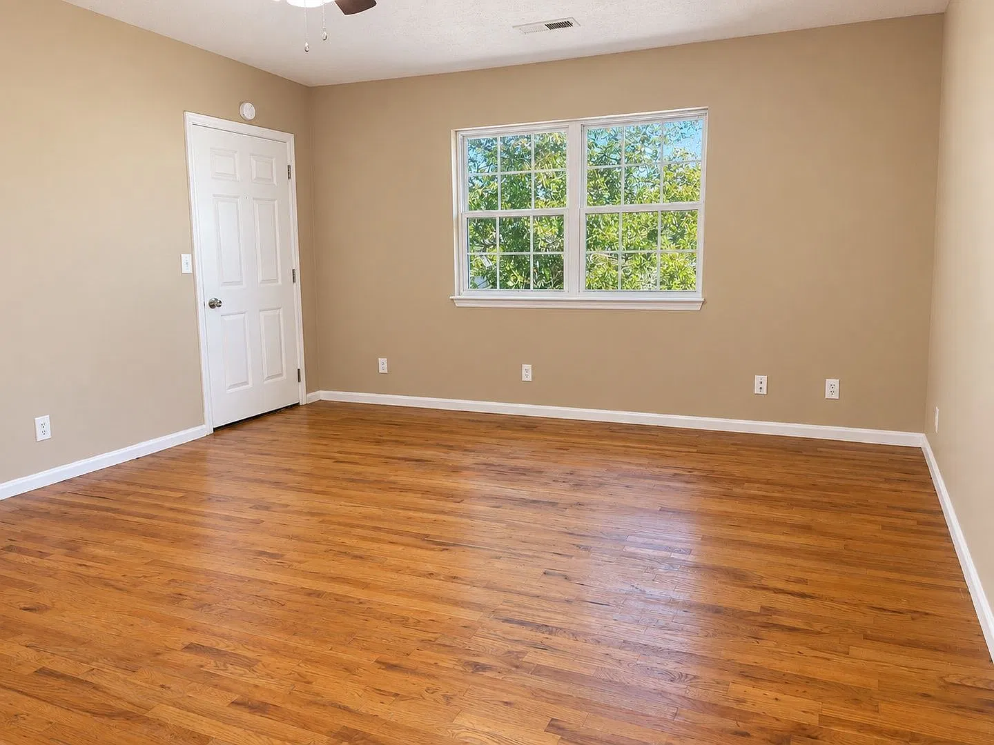 1 bed, 1.0 bath, 750 sqft, $945 — Photo 3