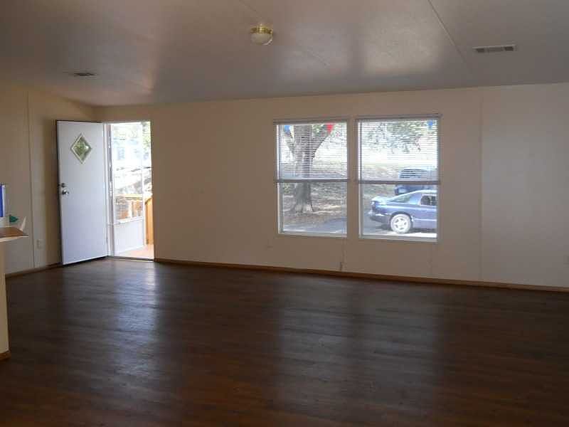 2nd image of 753 Queens Rd