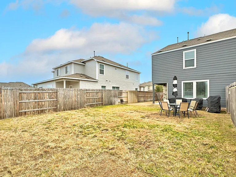 200 George Neggan Ln — Photo 30