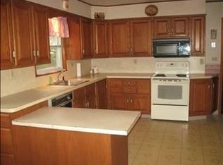 497 Vassar Rd, Poughkeepsie, NY 12603