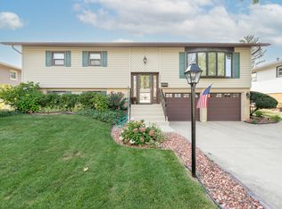 15420 Las Flores Ln, Oak Forest, IL