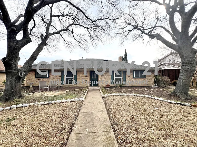 411 High Brook Dr — Photo 1