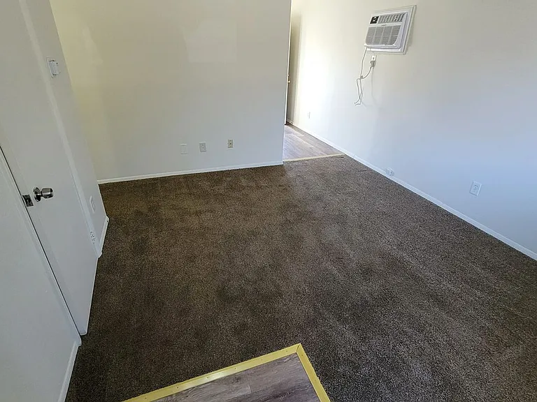Creekwood — Photo 22