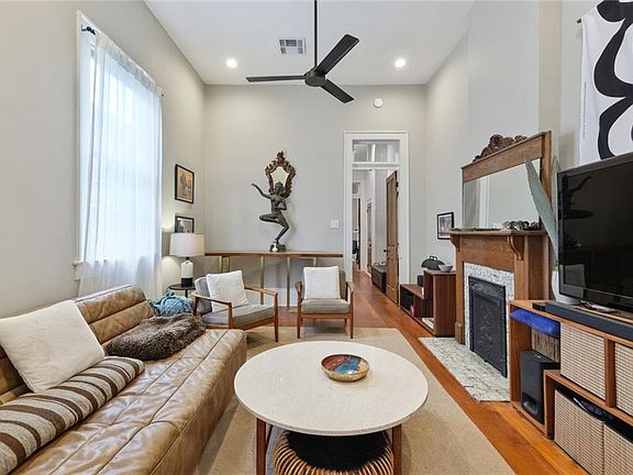 4th image of 3024-26 Desoto St