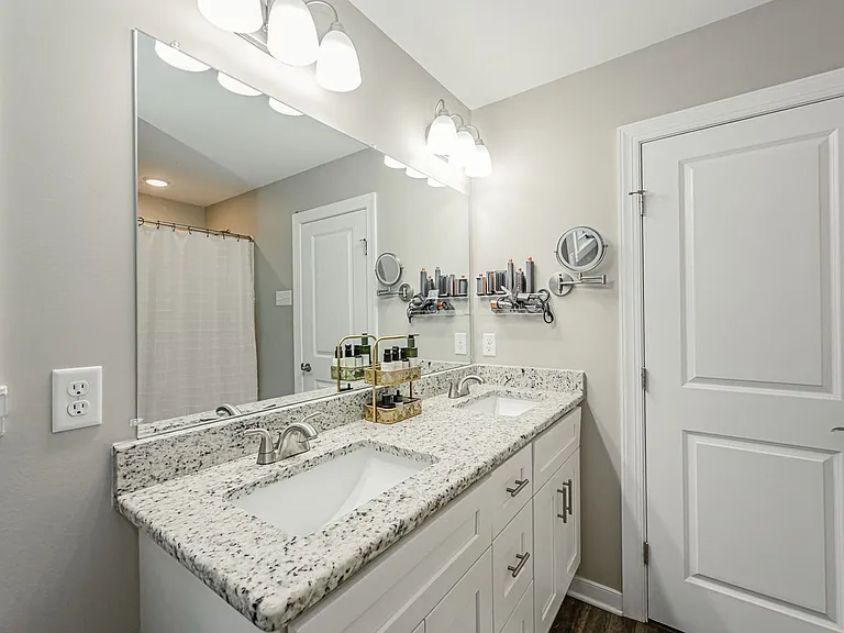 421 Pagebrook Dr — Photo 32